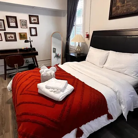 The Downtown Gem Toronto Apartment
